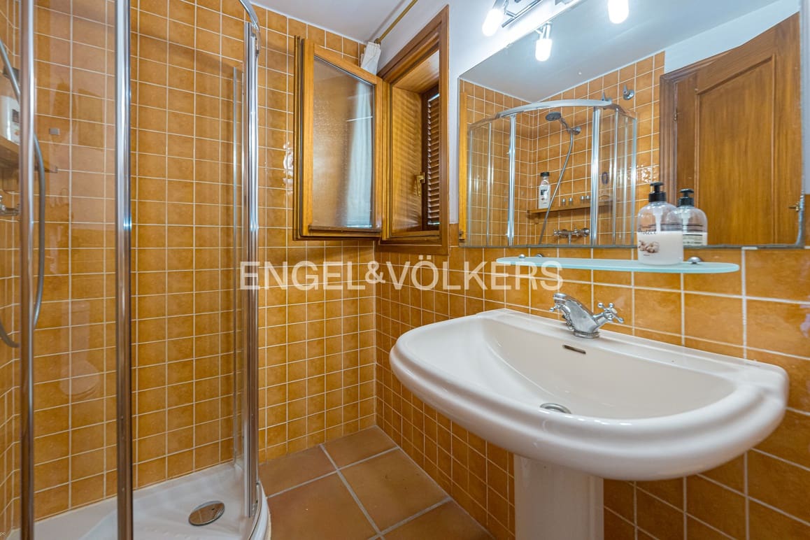 7 soverom Finca/Herregård til salgs i Relleu med svømmebasseng garasje - € 925 000 (Ref: 9948395)