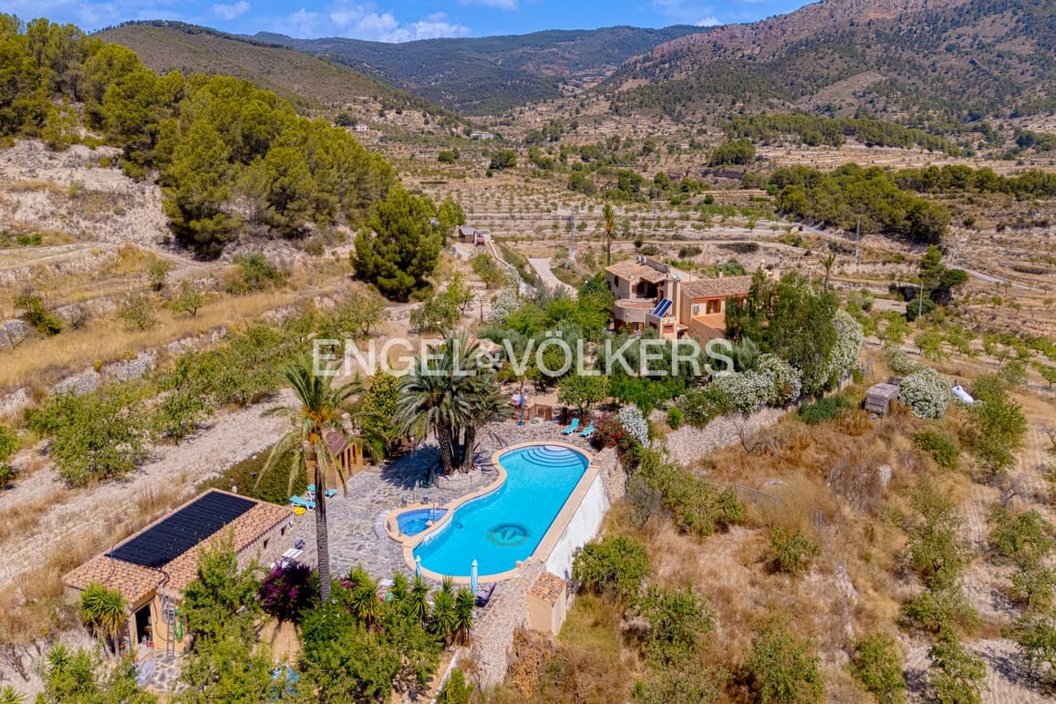 7 soverom Finca/Herregård til salgs i Relleu med svømmebasseng garasje - € 925 000 (Ref: 9948395)