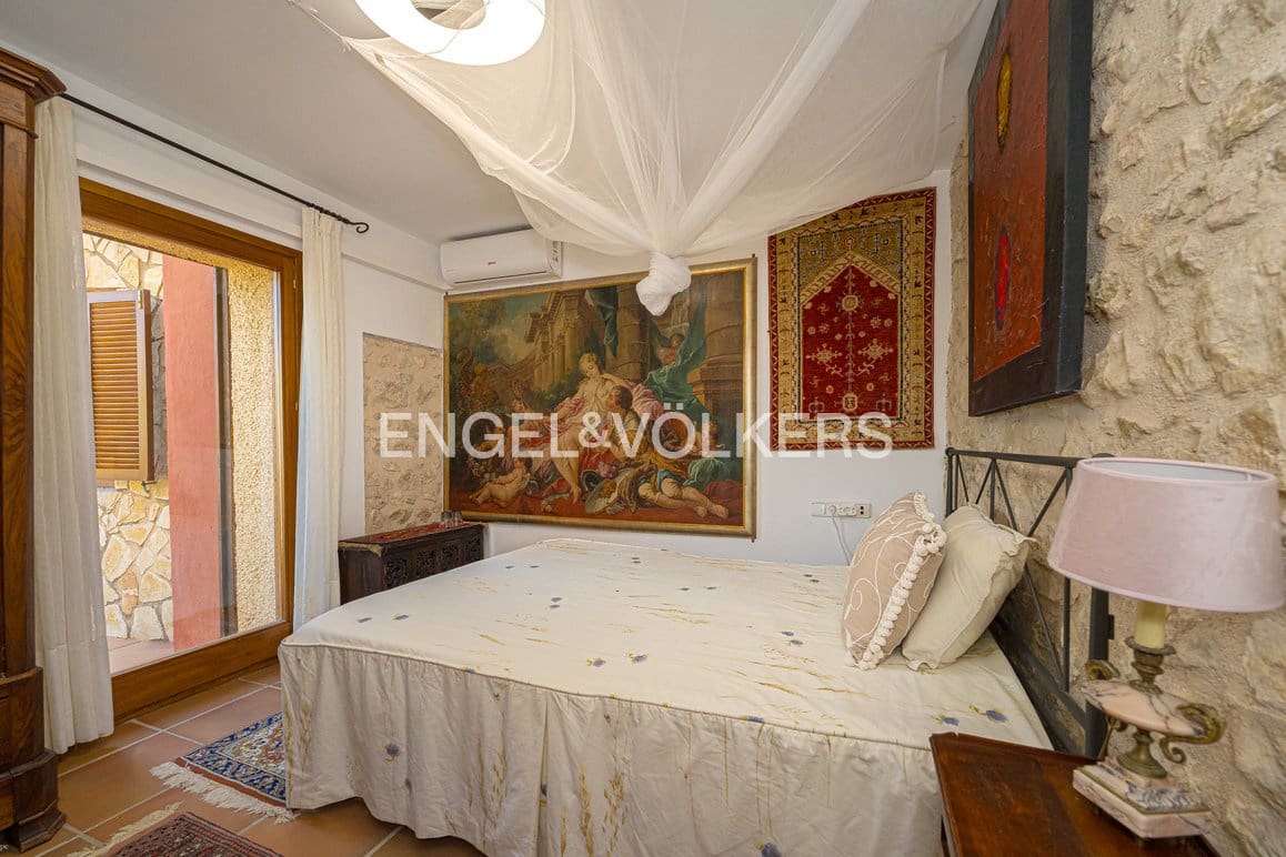 7 bedroom Finca/Country House for sale in Relleu with pool garage - € 925,000 (Ref: 9948395)