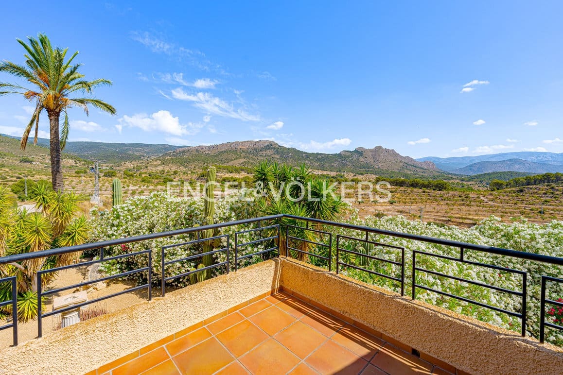 7 bedroom Finca/Country House for sale in Relleu with pool garage - € 925,000 (Ref: 9948395)