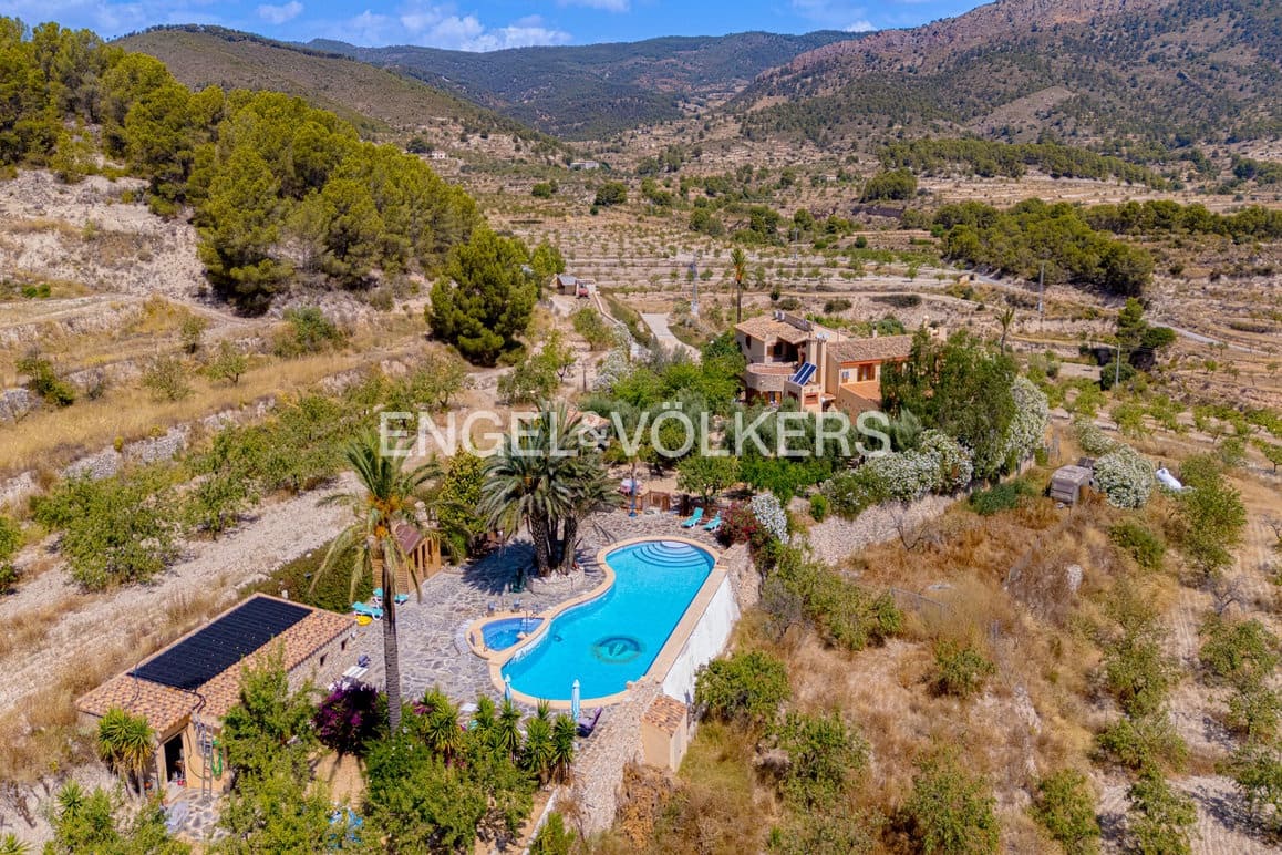 7 bedroom Finca/Country House for sale in Relleu with pool garage - € 925,000 (Ref: 9948395)