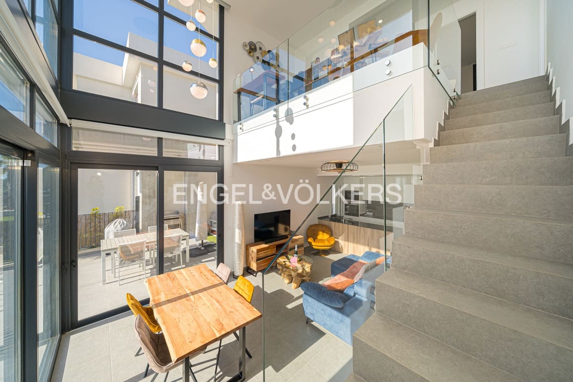 Garage til salg i Polop - € 650.000 (Ref: 9948396)