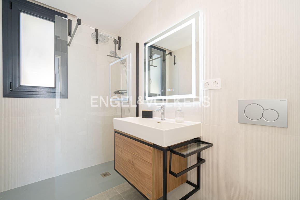 Garage til salg i Polop - € 650.000 (Ref: 9948396)