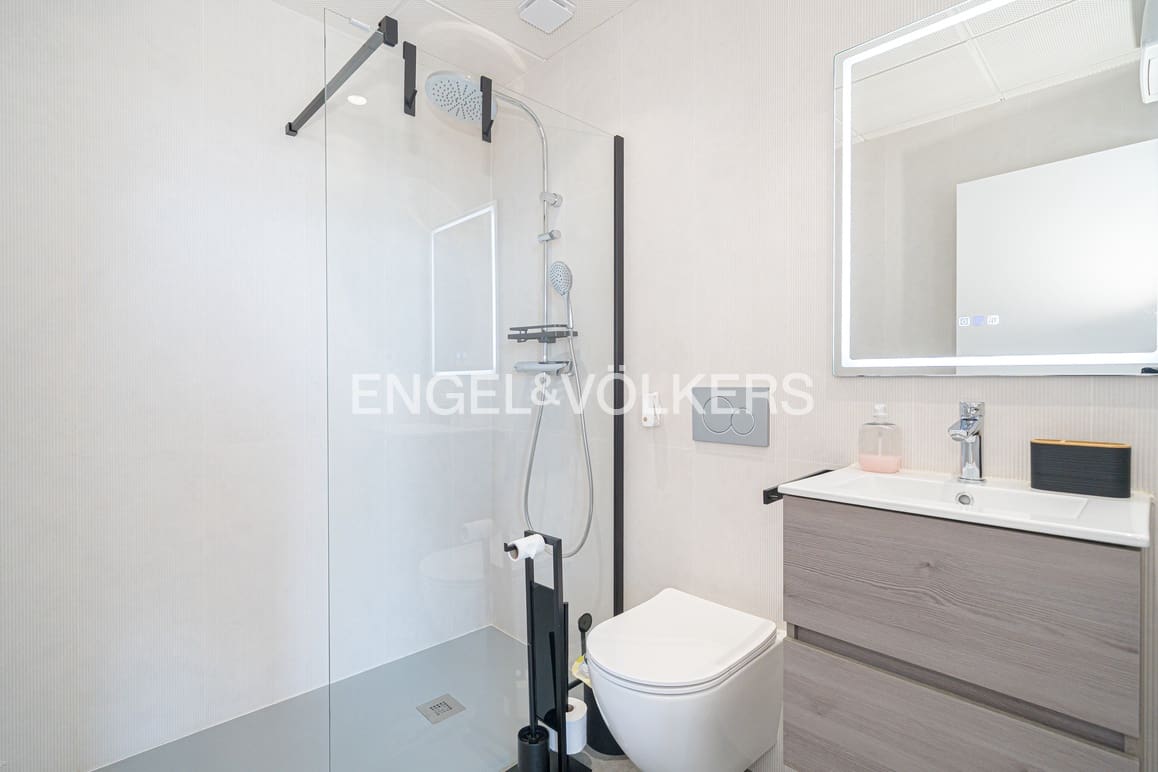 Garage til salg i Polop - € 650.000 (Ref: 9948396)