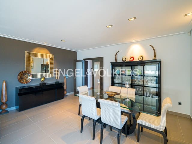 3 soverom Villa til salgs i Benidorm med garasje - € 2 250 000 (Ref: 9950517)