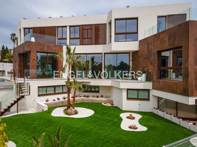 4 bedroom Villa for sale in Benidorm with pool garage - € 2,825,000 (Ref: 9956546)