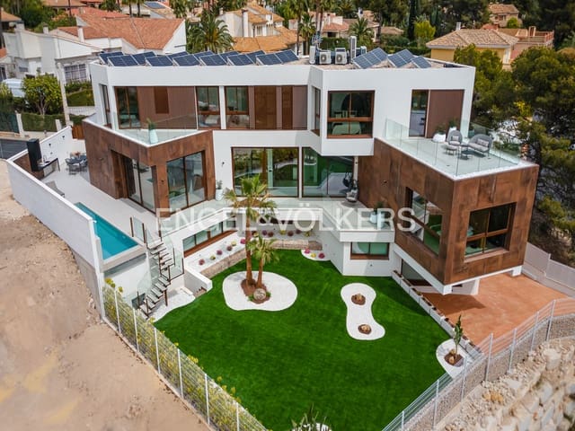 4 bedroom Villa for sale in Benidorm with pool garage - € 2,825,000 (Ref: 9956546)