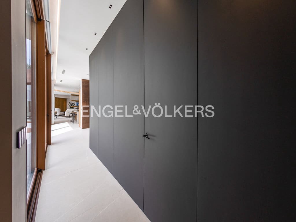 4 sypialnia Willa na sprzedaż w Benidorm z basenem garażem - 2 825 000 € (Ref: 9956546)