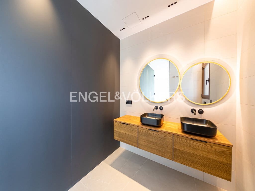 4 sypialnia Willa na sprzedaż w Benidorm z basenem garażem - 2 825 000 € (Ref: 9956546)