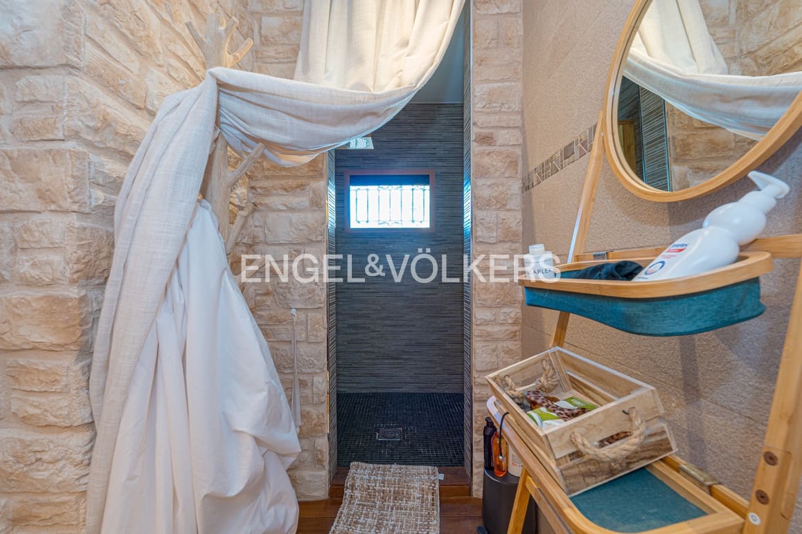 5 Zimmer Villa zu verkaufen in Guadalest mit Pool Garage - 2.400.000 € (Ref: 9958559)