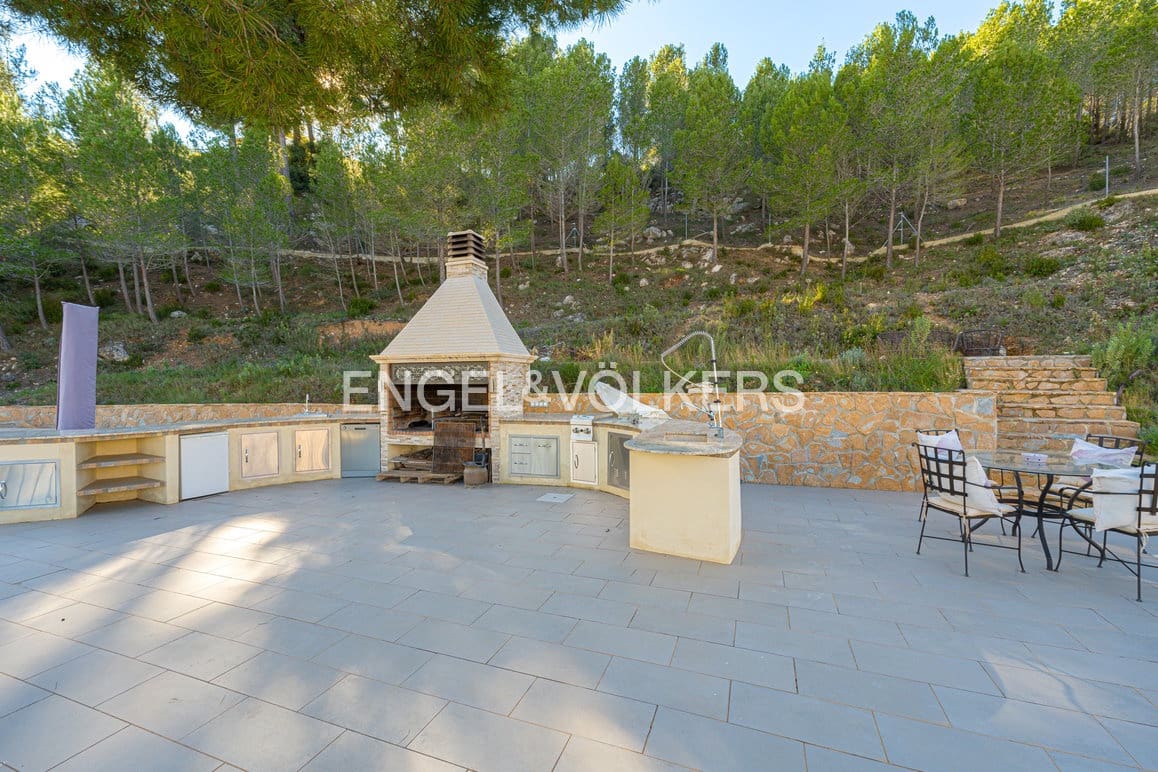 5 sovrum Villa till salu i Guadalest med pool garage - 2 400 000 € (Ref: 9958559)