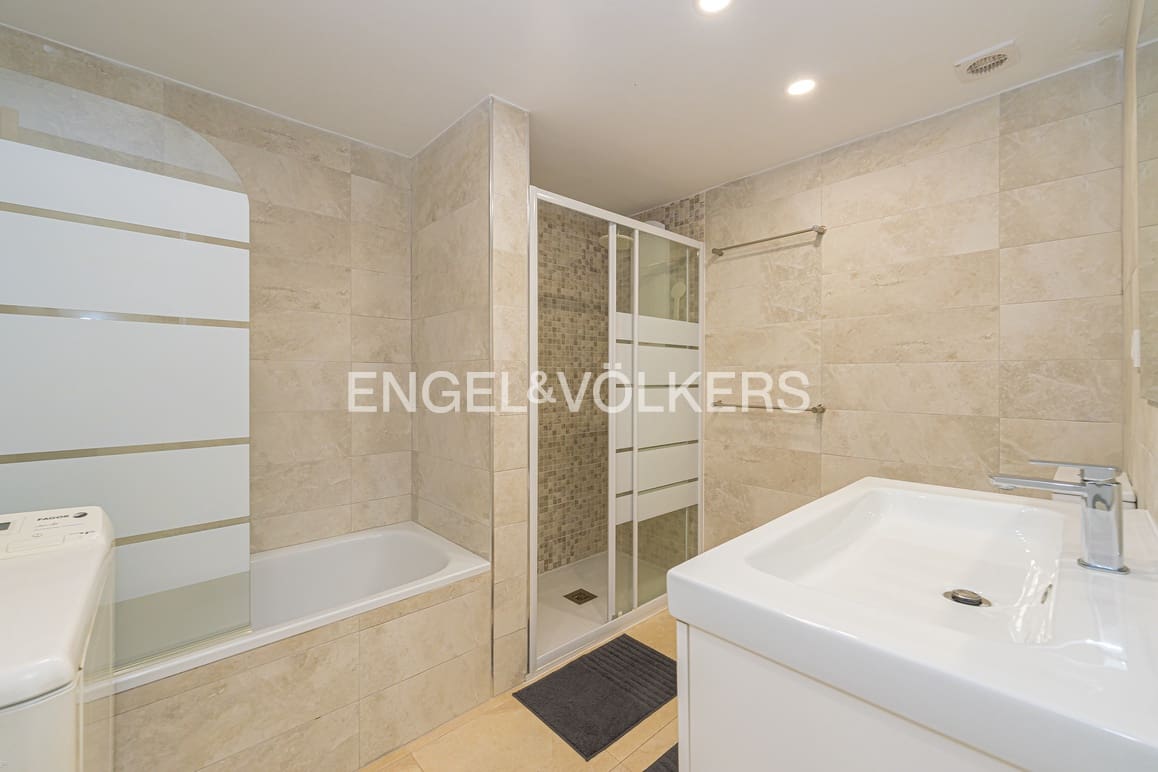 3 soverom Leilighet til salgs i Benidorm med svømmebasseng garasje - € 645 000 (Ref: 9964173)