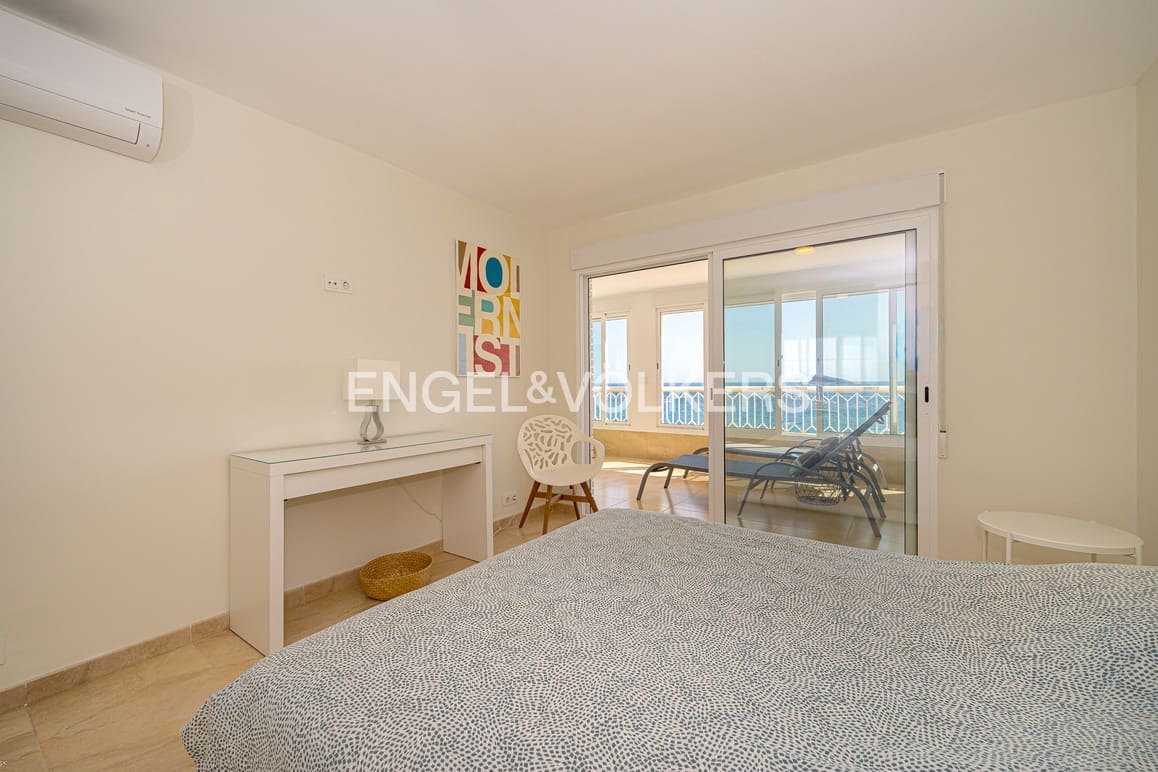 3 soverom Leilighet til salgs i Benidorm med svømmebasseng garasje - € 645 000 (Ref: 9964173)