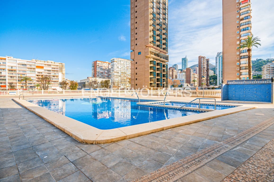 3 soverom Leilighet til salgs i Benidorm med svømmebasseng garasje - € 645 000 (Ref: 9964173)
