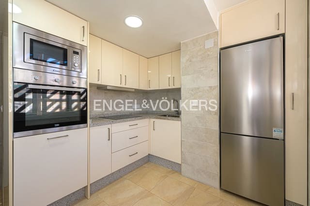 3 sypialnia Apartament na sprzedaż w Juzgados - Plaza de Toros, Benidorm z basenem garażem - 645 000 € (Ref: 9964173)