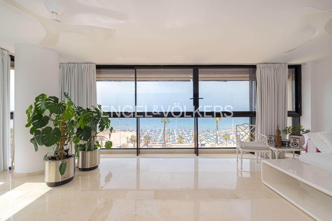 2 makuuhuone Huoneisto myytävänä paikassa Benidorm mukana uima-altaan 
autotalli - 760 000 € (Ref: 9981389)