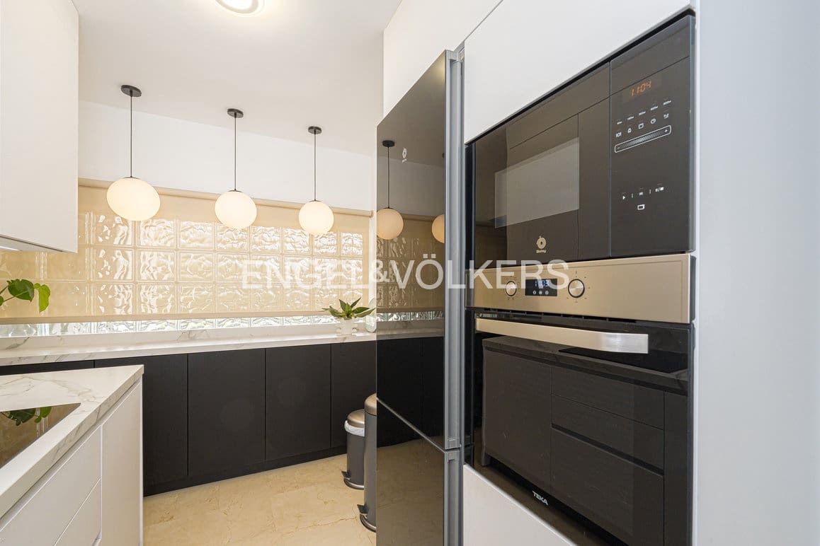 2 bedroom Apartment for sale in Benidorm with pool garage - € 760,000 (Ref: 9981389)