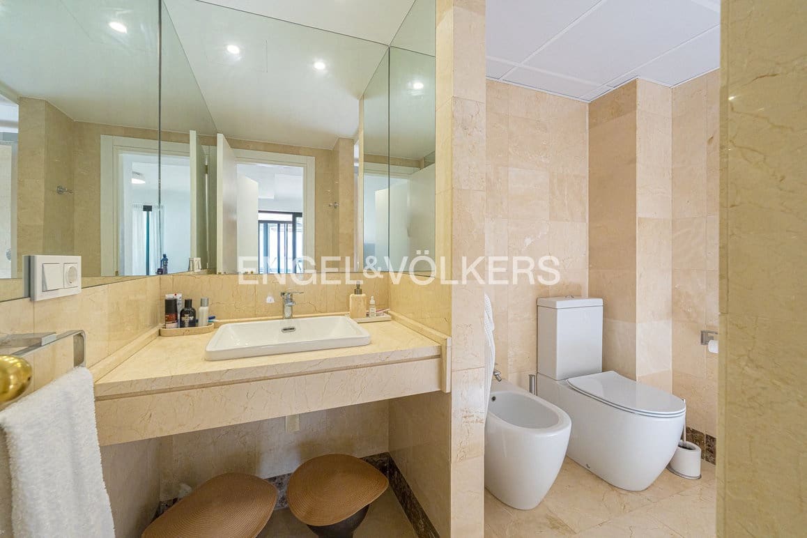 2 bedroom Apartment for sale in Benidorm with pool garage - € 760,000 (Ref: 9981389)