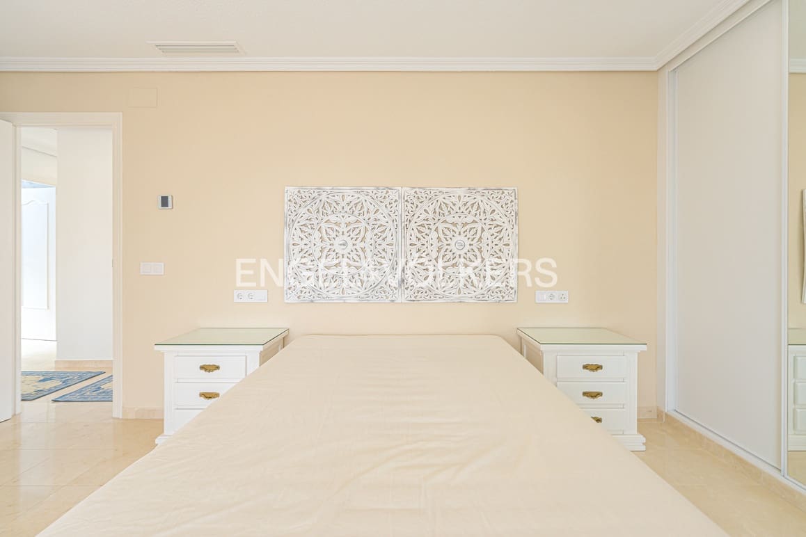 4 sovrum Takvåning till salu i Benidorm med garage - 1 350 000 € (Ref: 9981390)