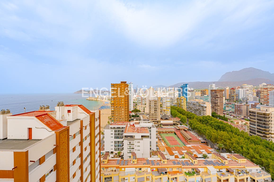 4 sovrum Takvåning till salu i Benidorm med garage - 1 350 000 € (Ref: 9981390)