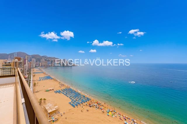 4 chambre Penthouse à vendre à Juzgados - Plaza de Toros, Benidorm avec garage - 1 350 000 € (Ref: 9981390)