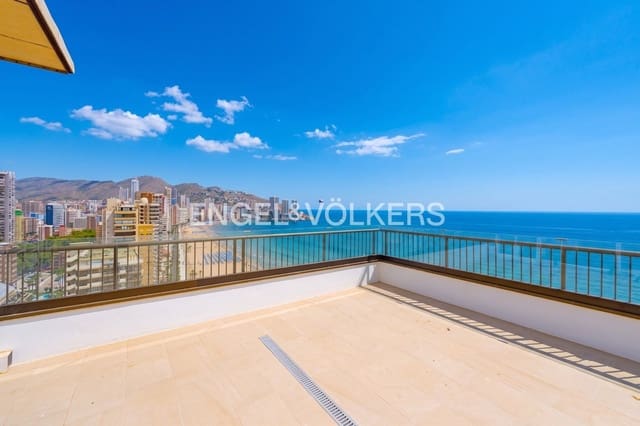 4 chambre Penthouse à vendre à Juzgados - Plaza de Toros, Benidorm avec garage - 1 350 000 € (Ref: 9981390)