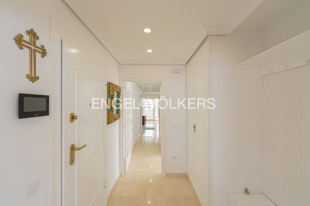 4 chambre Penthouse à vendre à Juzgados - Plaza de Toros, Benidorm avec garage - 1 350 000 € (Ref: 9981390)