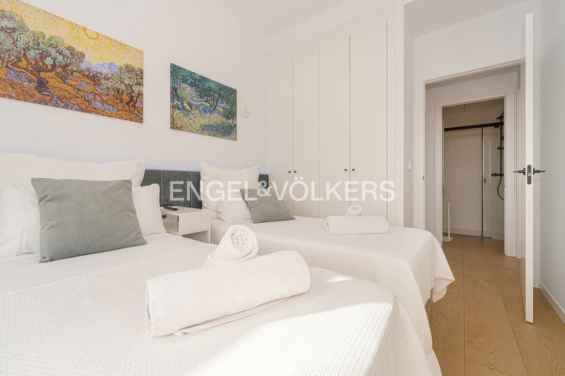 2 bedroom Apartment for sale in La Villajoyosa / Vila Joiosa with pool garage - € 649,000 (Ref: 9985327)