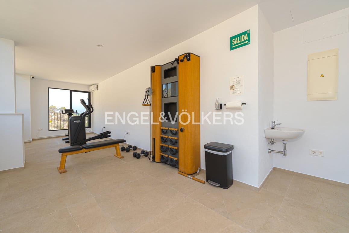 2 bedroom Apartment for sale in La Villajoyosa / Vila Joiosa with pool garage - € 649,000 (Ref: 9985327)