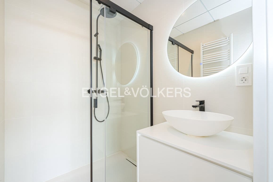 2 bedroom Apartment for sale in La Villajoyosa / Vila Joiosa with pool garage - € 649,000 (Ref: 9985327)