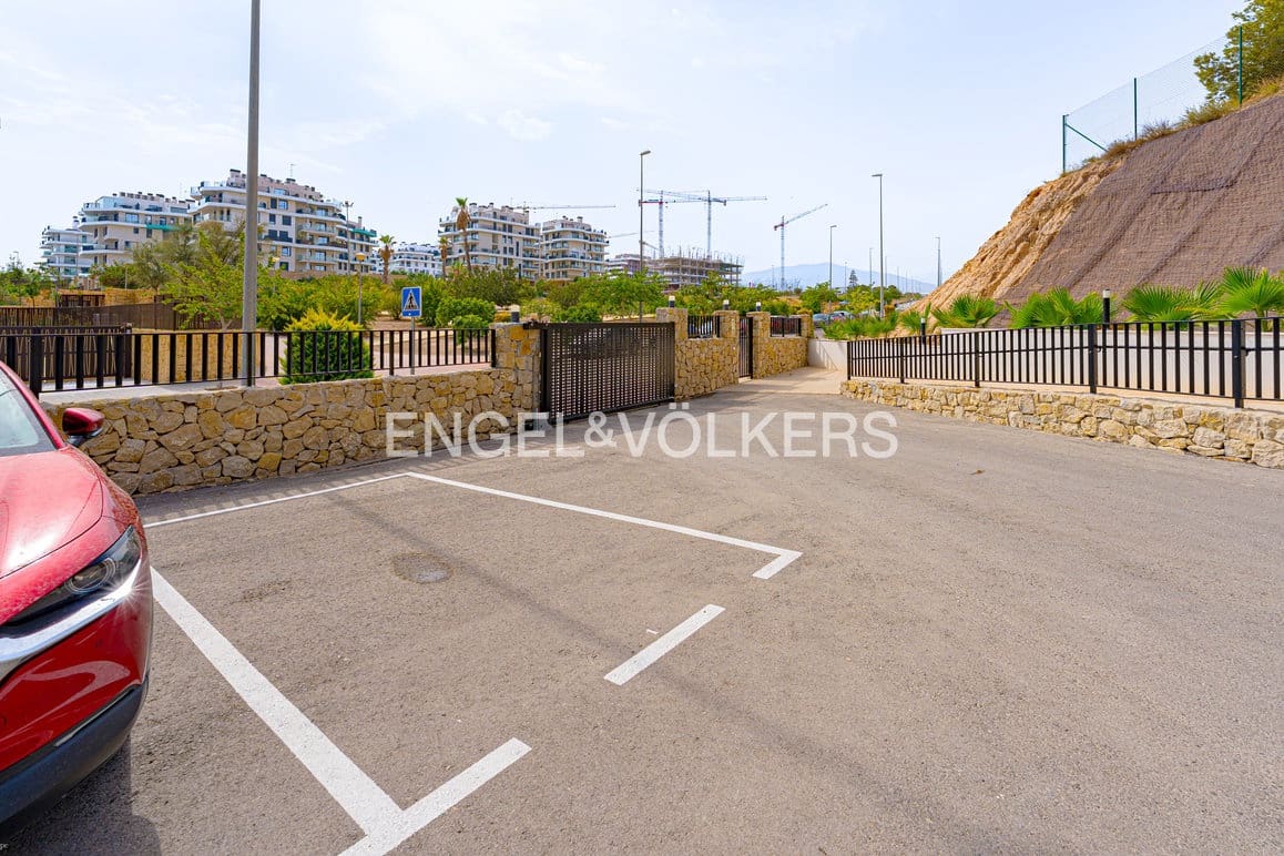 2 bedroom Apartment for sale in La Villajoyosa / Vila Joiosa with pool garage - € 649,000 (Ref: 9985327)