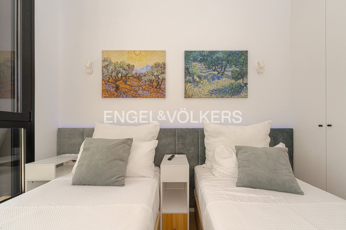 2 bedroom Apartment for sale in La Villajoyosa / Vila Joiosa with pool garage - € 649,000 (Ref: 9985327)