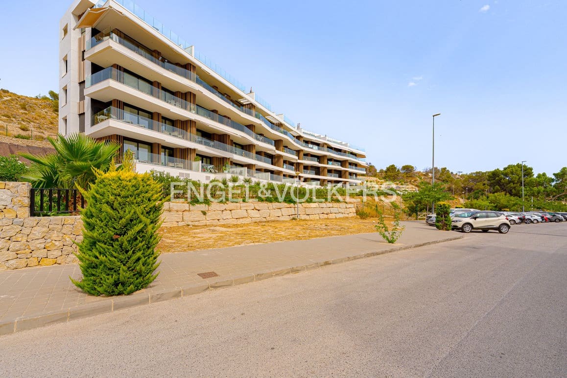 2 bedroom Apartment for sale in La Villajoyosa / Vila Joiosa with pool garage - € 649,000 (Ref: 9985327)