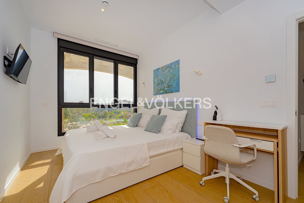 2 bedroom Apartment for sale in La Villajoyosa / Vila Joiosa with pool garage - € 649,000 (Ref: 9985327)
