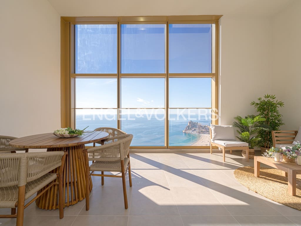 3 soverom Leilighet til salgs i Benidorm med svømmebasseng garasje - € 1 065 000 (Ref: 9985329)
