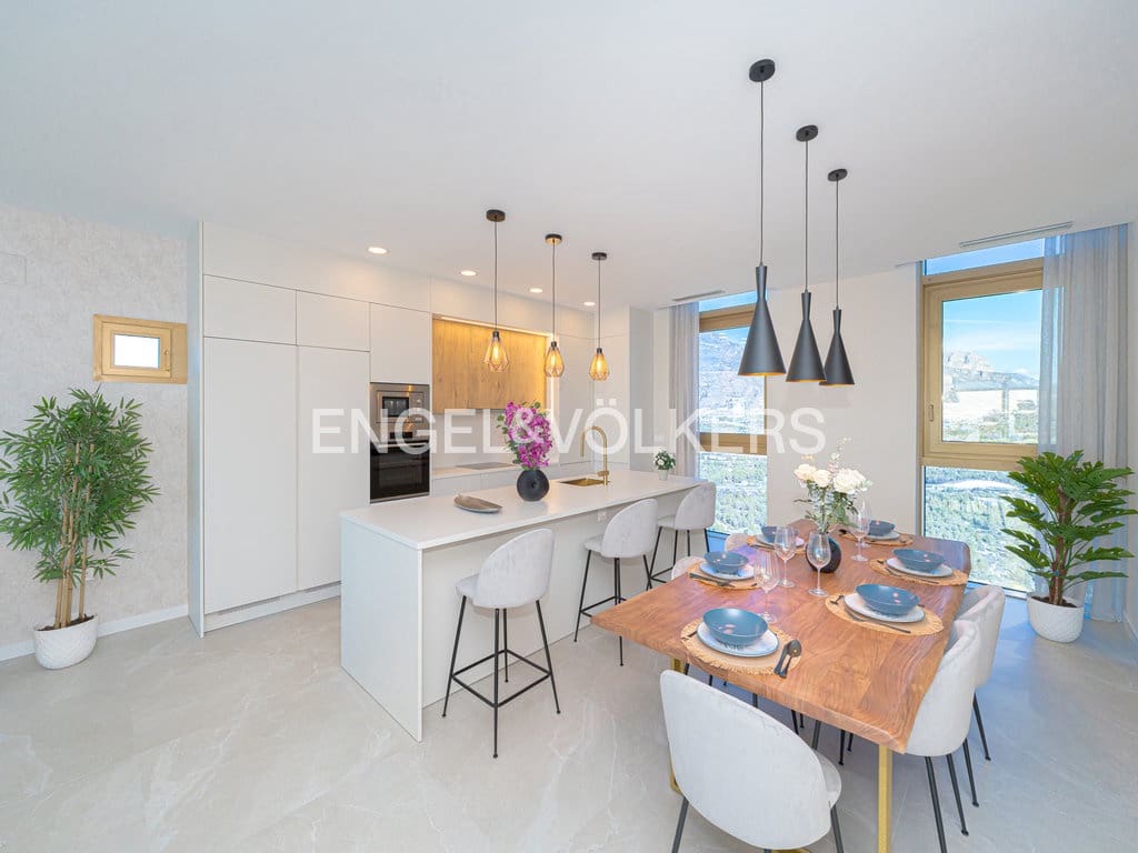 3 Zimmer Apartment zu verkaufen in Benidorm mit Pool Garage - 1.065.000 € (Ref: 9985329)