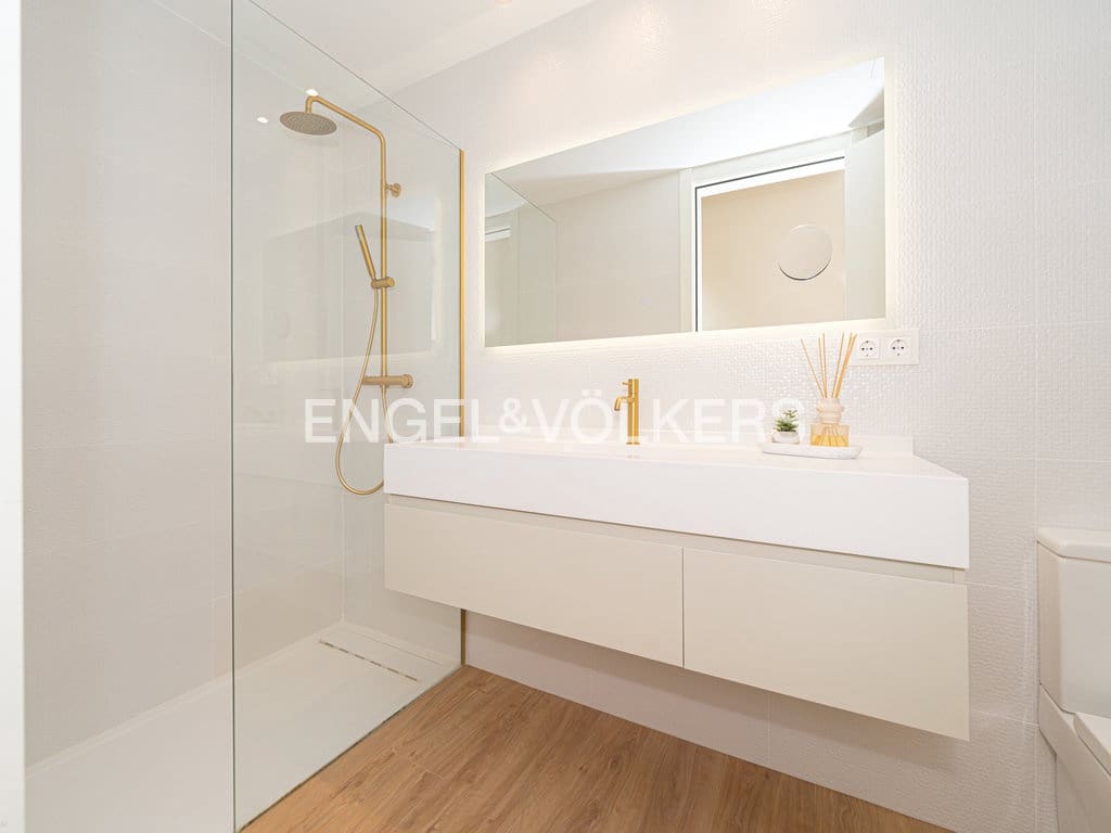 3 Zimmer Apartment zu verkaufen in Benidorm mit Pool Garage - 1.065.000 € (Ref: 9985329)