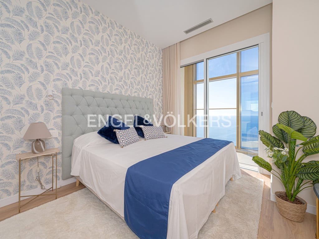 3 Zimmer Apartment zu verkaufen in Benidorm mit Pool Garage - 1.065.000 € (Ref: 9985329)