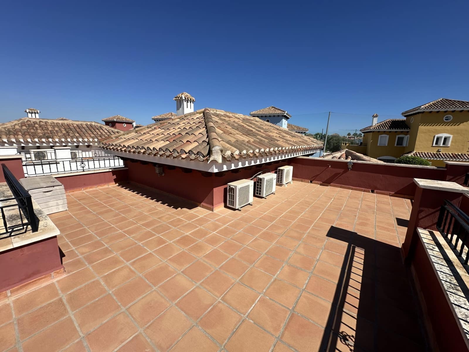 2 makuuhuone Huvila myytävänä paikassa Mar Menor Golf Resort mukana uima-altaan - 319 950 € (Ref: 10101379)
