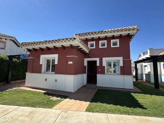 2 makuuhuone Huvila myytävänä paikassa Mar Menor Golf Resort, Torre-Pacheco mukana uima-altaan - 319 950 € (Ref: 10101379)