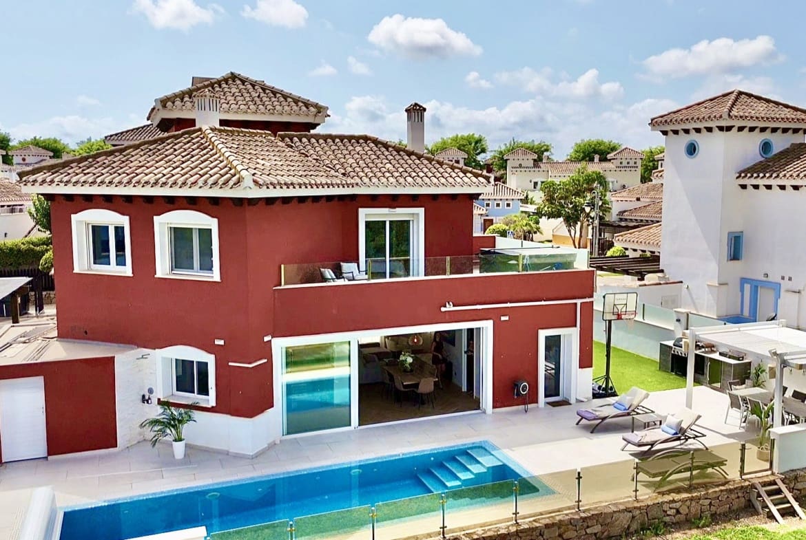 4 camera da letto Villa in vendita in Mar Menor Golf Resort con piscina garage - 980.000 € (Rif: 10120607)
