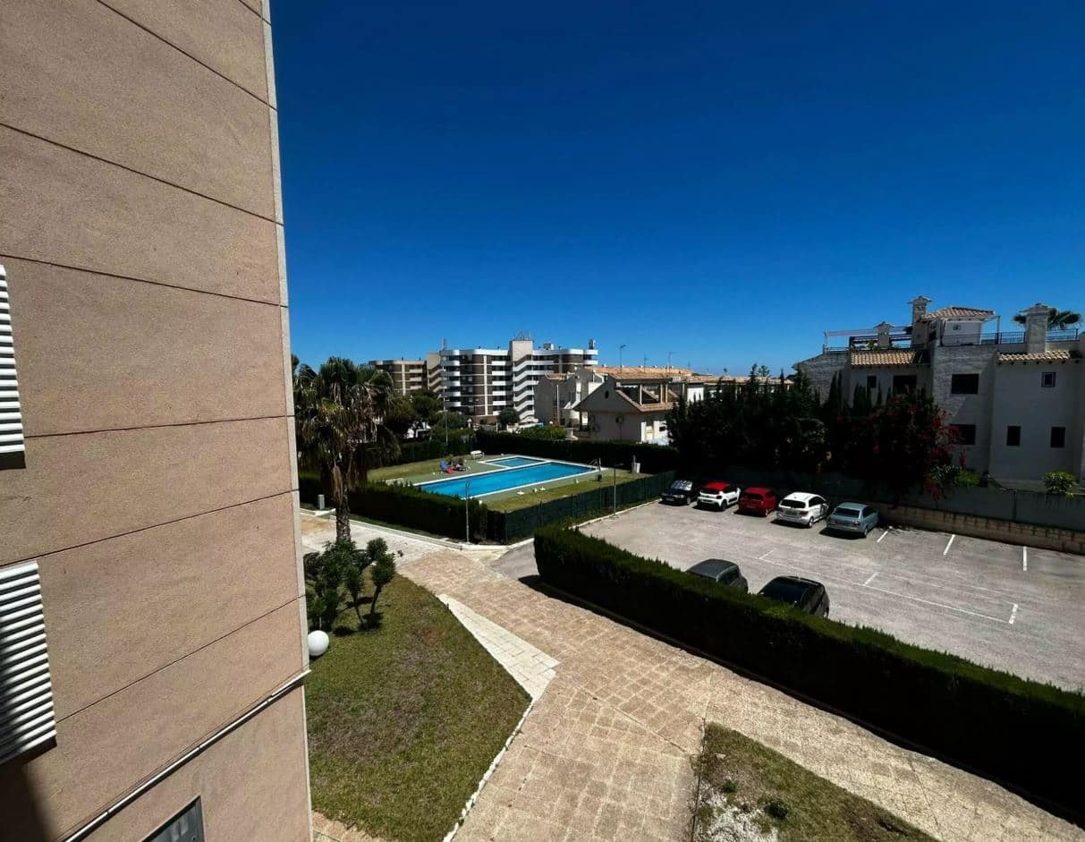 3 bedroom Apartment for sale in La Zenia with pool - € 247,000 (Ref: 10120988)
