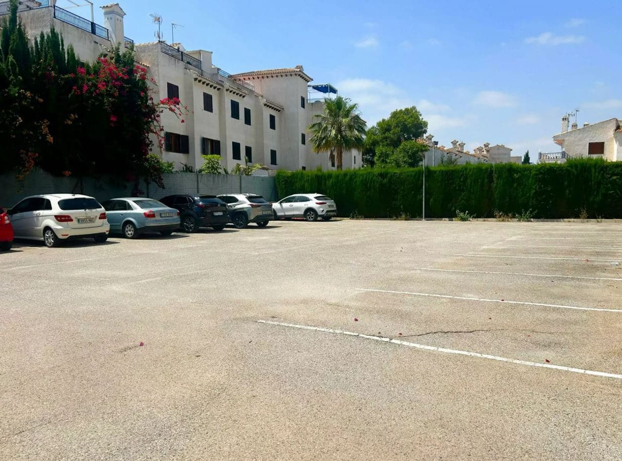 3 bedroom Apartment for sale in La Zenia with pool - € 247,000 (Ref: 10120988)