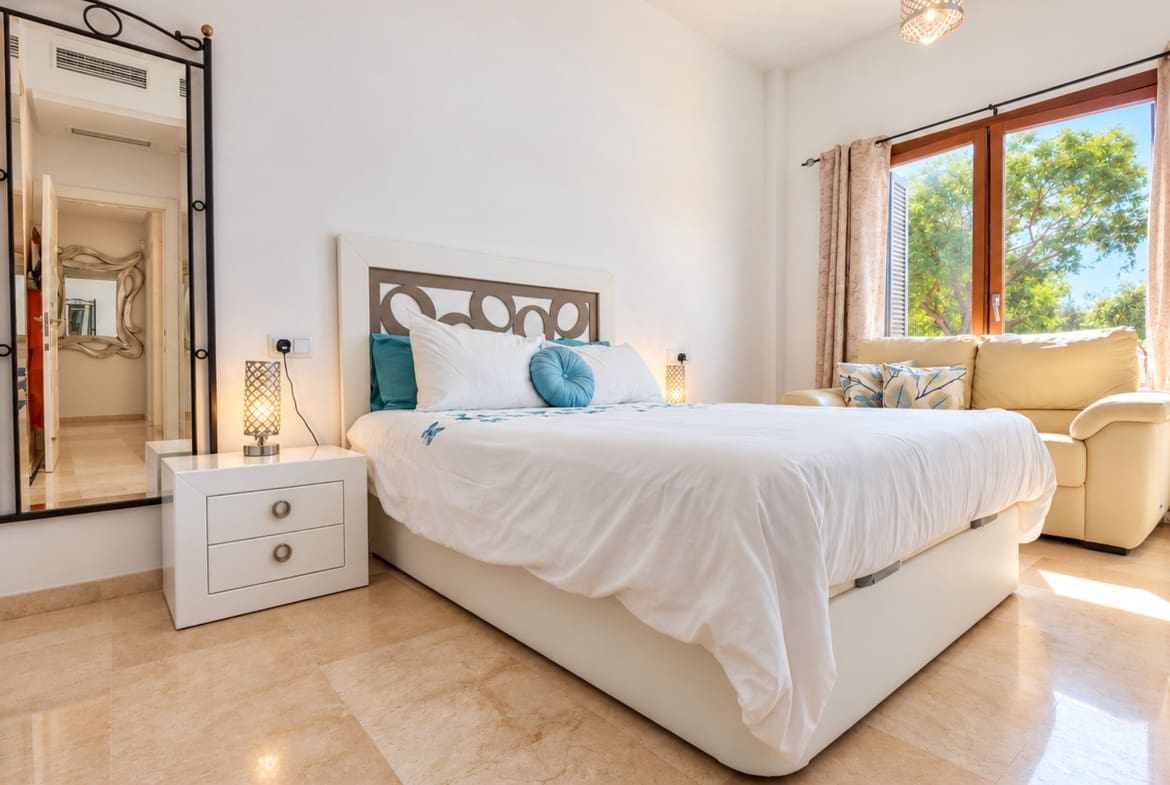 5 bedroom Villa for sale in El Valle Golf Resort with pool - € 949,500 (Ref: 10153110)