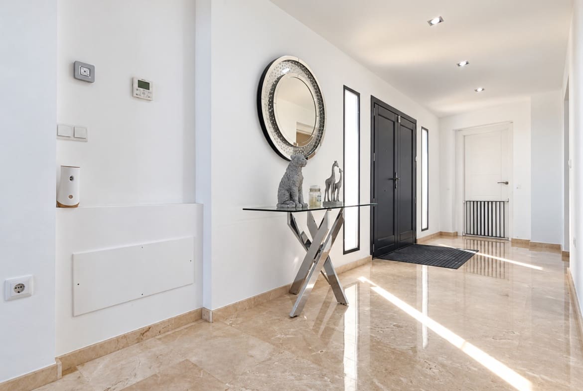 5 bedroom Villa for sale in El Valle Golf Resort with pool - € 949,500 (Ref: 10153110)