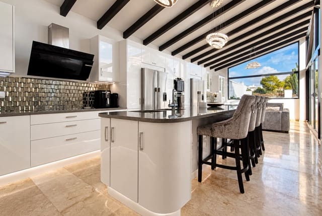 5 slaapkamer Villa te koop in El Valle Golf Resort, Murcia stad met zwembad - € 949.500 (Ref: 10153110)