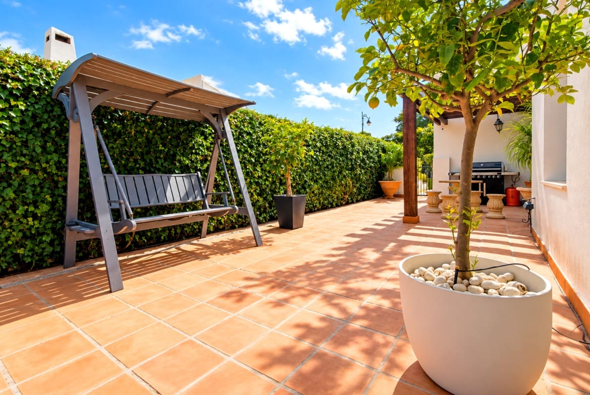 5 bedroom Villa for sale in El Valle Golf Resort with pool - € 949,500 (Ref: 10153110)
