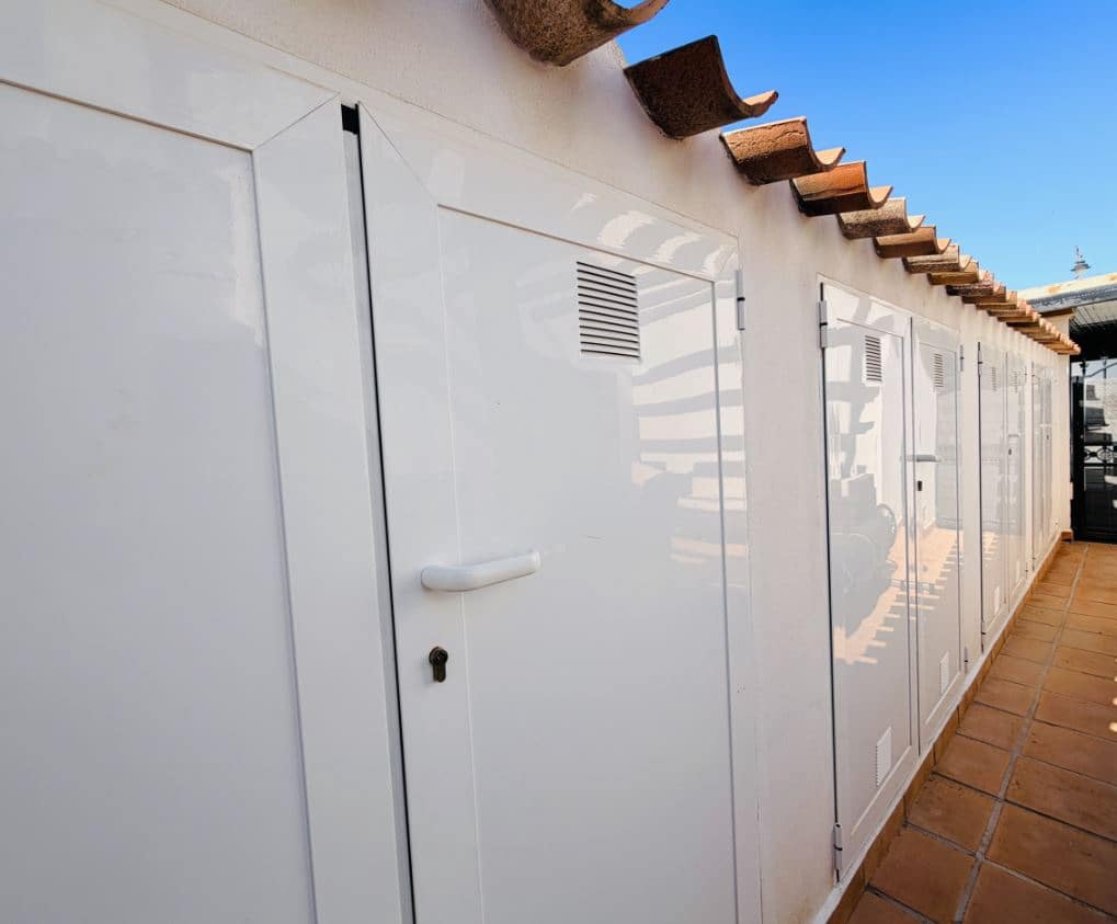 4 slaapkamer Villa te koop in El Valle Golf Resort met zwembad garage - € 925.000 (Ref: 10160327)