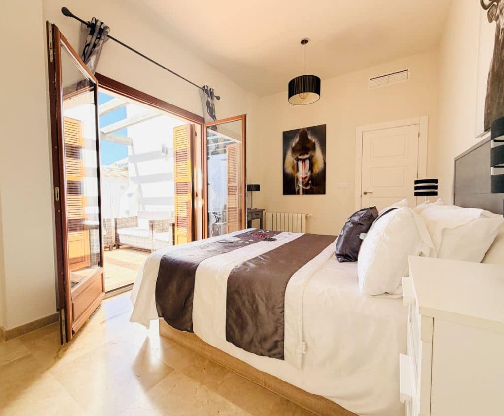 4 slaapkamer Villa te koop in El Valle Golf Resort met zwembad garage - € 925.000 (Ref: 10160327)