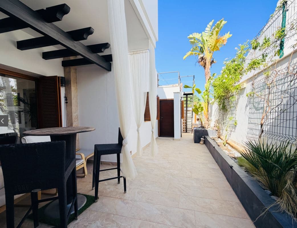 4 slaapkamer Villa te koop in El Valle Golf Resort met zwembad garage - € 925.000 (Ref: 10160327)